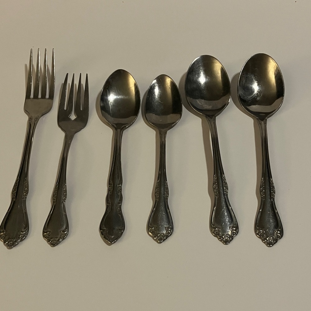 Oneida Silver Flatware Set of 6 - WMA Rogers Deluxe Stainless